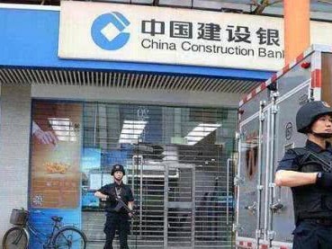 《激情护送，成为顶级运钞员！》（银行运钞员手游攻略，玩转货车驾驶与金钱风暴！）